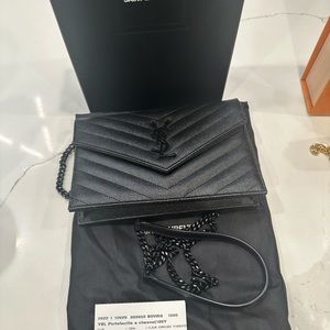Saint Laurent - CASSANDRE ENVELOPE CHAIN WALLET- YSL Black, worn once